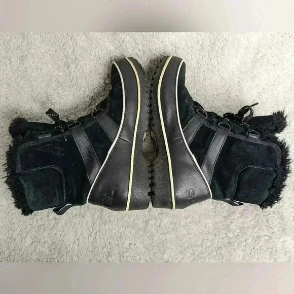 SOREL Black and White Winter Boots size 6 Us for women - Picture 6 of 8